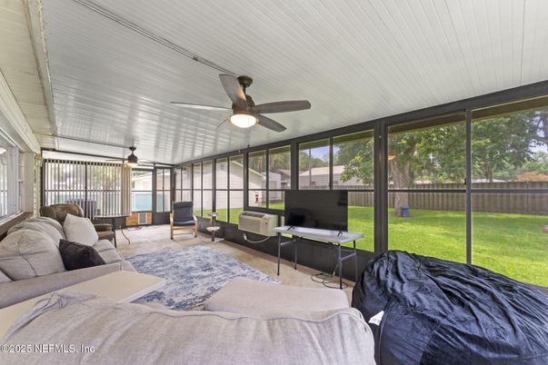 Interior, Living room, Sun Room, Water