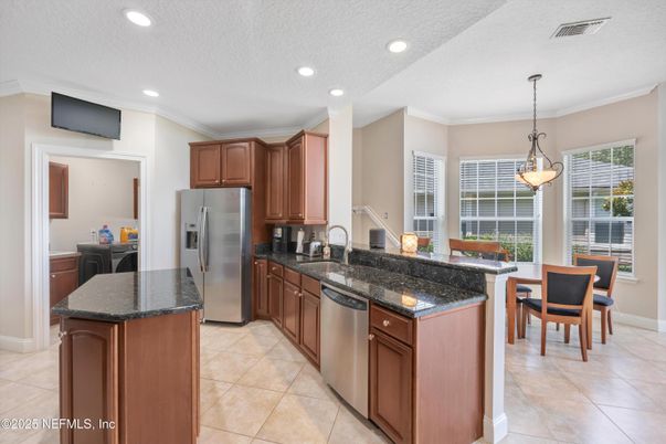 Dining room, Interior, Kitchen, Pendant Lights, Recessed Lighting, Stainless Steel Appliances