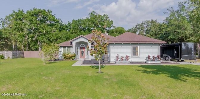 Backyard, Exterior, Facade, Ranch