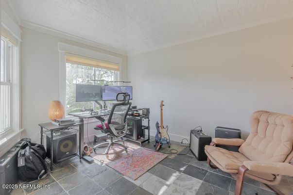 Home Office, Interior