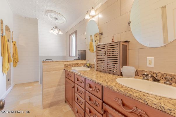 Bathroom, Dual Sink Vanities, Interior, Pendant Lights