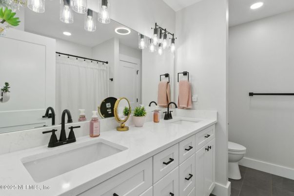 Bathroom, Dual Sink Vanities, Interior, Recessed Lighting