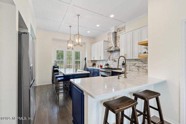 Interior, Kitchen, Pendant Lights, Recessed Lighting, Wood Texture Flooring