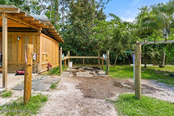 Backyard, Exterior