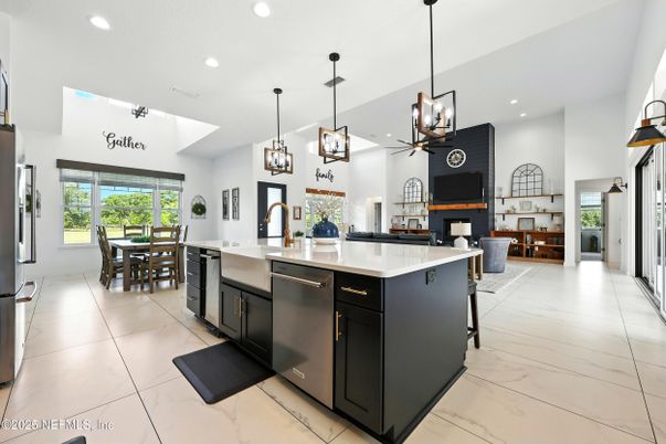 Dining room, Interior, Kitchen, Marble, Pendant Lights, Recessed Lighting, Stainless Steel Appliances