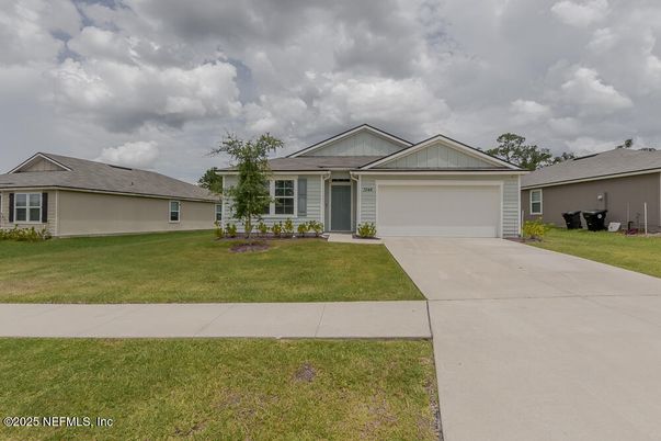 Attached, Exterior, Facade, Ranch