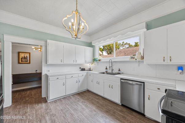 Chandelier, Interior, Kitchen, Pendant Lights, Wood Texture Flooring