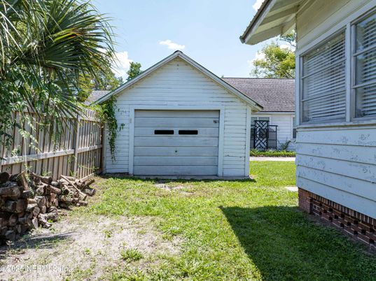 Backyard, Detached Garage, Exterior