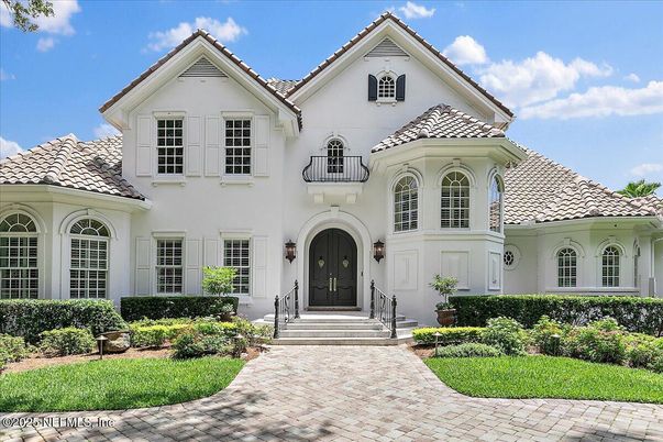 Exterior, Facade, Mediterranean