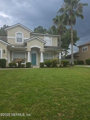 Attached, Exterior, Facade, Mediterranean
