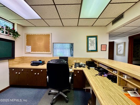 Home Office, Interior