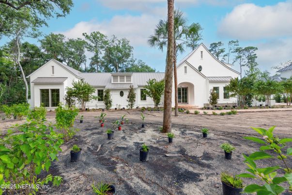 Backyard, Exterior, Facade, Farmhouse