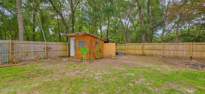 Backyard, Exterior
