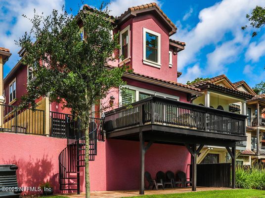 Exterior, Facade, Mediterranean