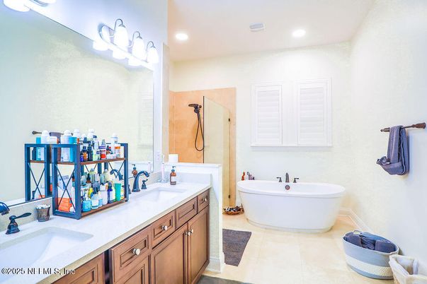 Bathroom, Dual Sink Vanities, Free Standing Baths, Interior, Recessed Lighting
