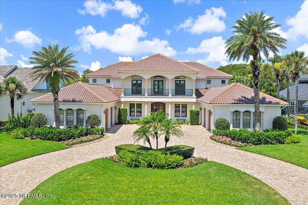 Backyard, Exterior, Facade, Mediterranean