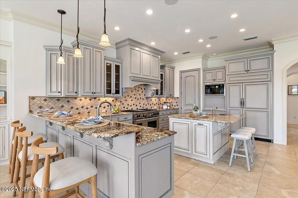 Interior, Kitchen, Pendant Lights, Recessed Lighting, Stainless Steel Appliances