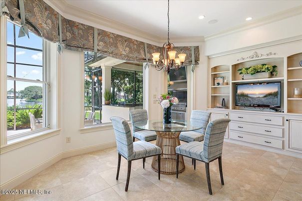Chandelier, Dining room, Interior, Recessed Lighting