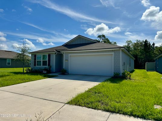 Attached, Exterior, Facade, Ranch