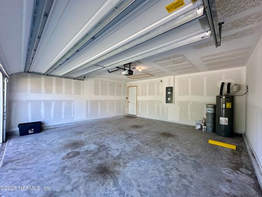 Garage, Interior