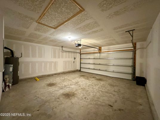Garage, Interior