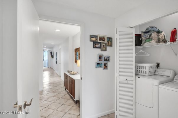 Interior, Recessed Lighting, Utility Closets, Washer