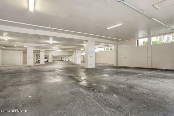 Garage, Interior