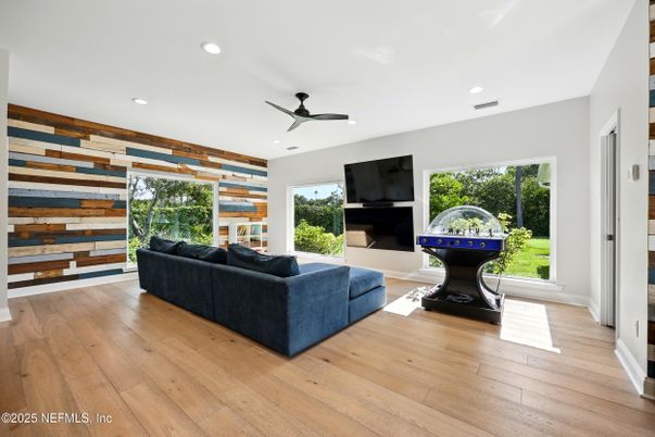 Interior, Living room, Recessed Lighting, Wood Texture Flooring
