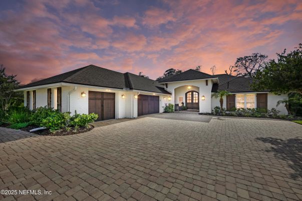 Attached, Exterior, Facade, Spanish Mediterranean
