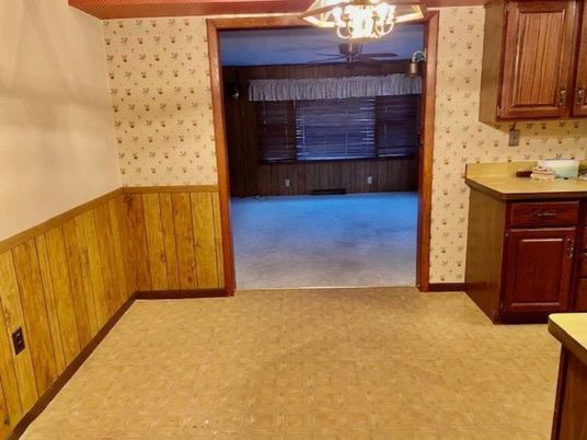 Chandelier, Empty room, Interior