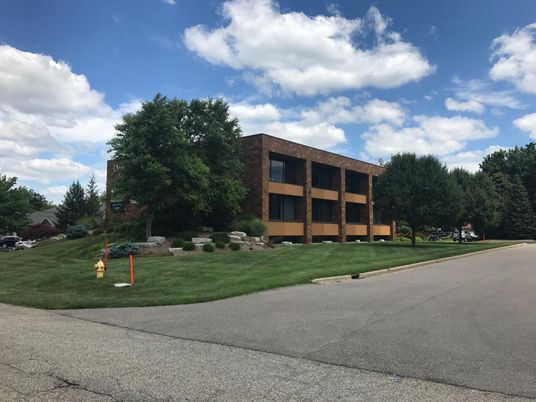 Exterior, Facade, Modern