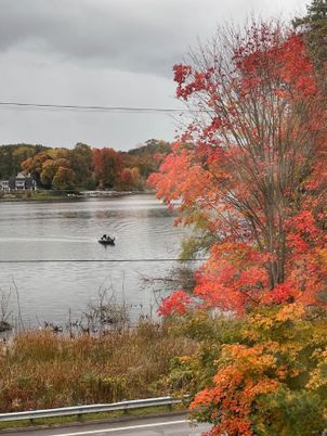 Exterior, Lake