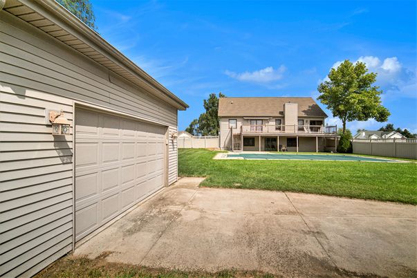 Backyard, Exterior