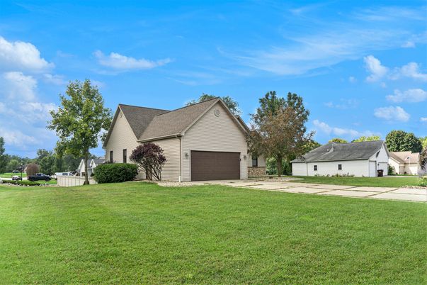Backyard, Detached Garage, Exterior