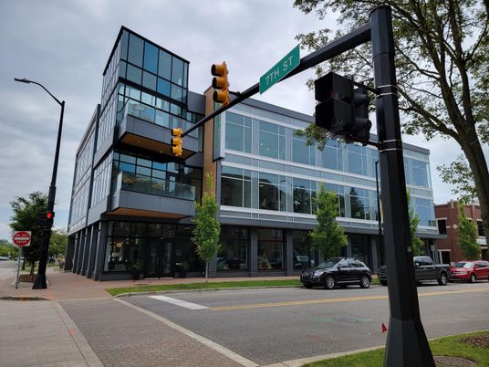 Exterior, Facade, Modern