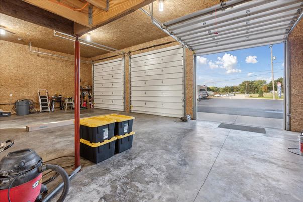 Garage, Interior