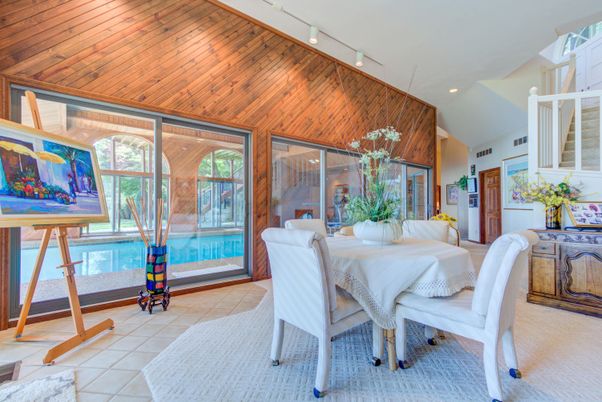 Dining room, Interior, Recessed Lighting