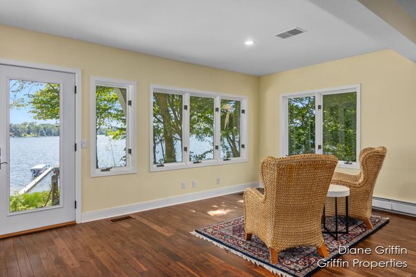 Interior, Recessed Lighting, Water, Wood Texture Flooring