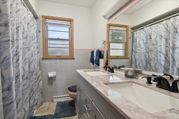 Bathroom, Dual Sink Vanities, Interior