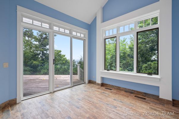 Empty room, Interior, Sun Room, Wood Texture Flooring