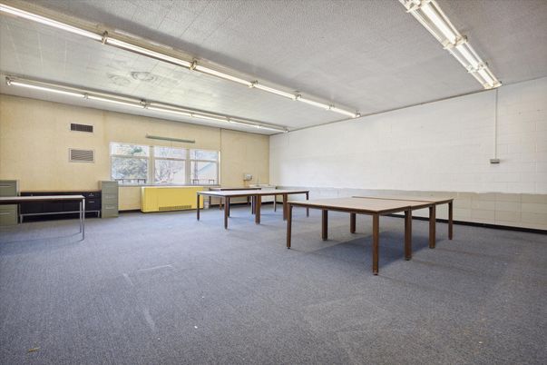 Game Room, Interior