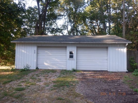 Detached Garage, Exterior