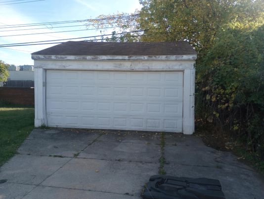Detached Garage, Exterior