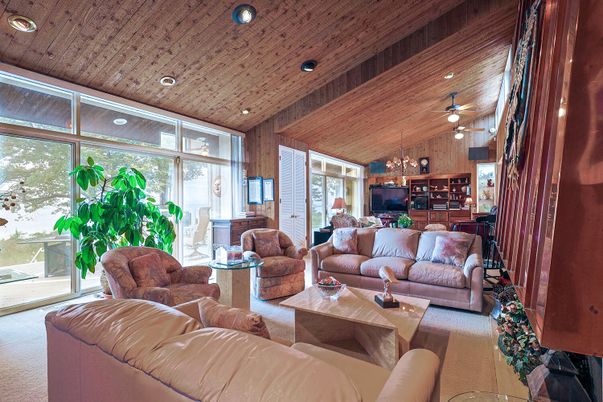 Dining room, Interior, Living room, Recessed Lighting, Wooden Ceilings, Wooden Walls