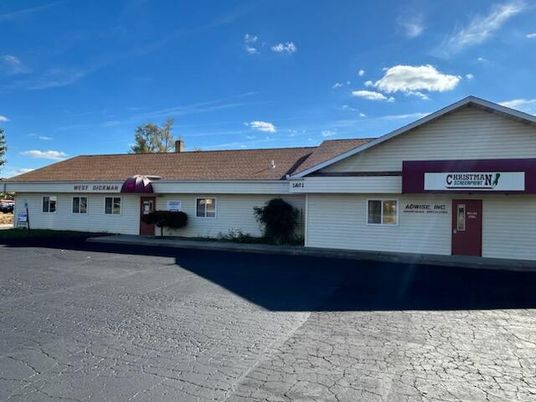 Exterior, Facade, Ranch