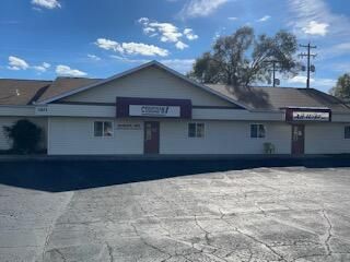 Exterior, Facade, Ranch