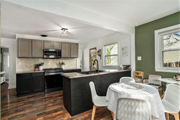 Dining room, Interior, Kitchen, Stainless Steel Appliances, Wood Texture Flooring
