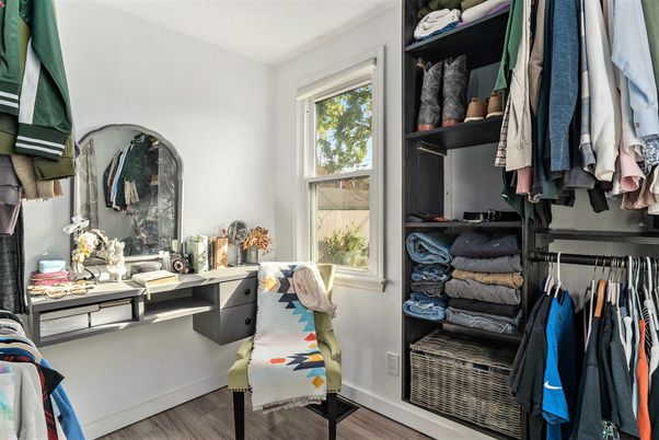 Interior, Walk-in Closets, Wood Texture Flooring