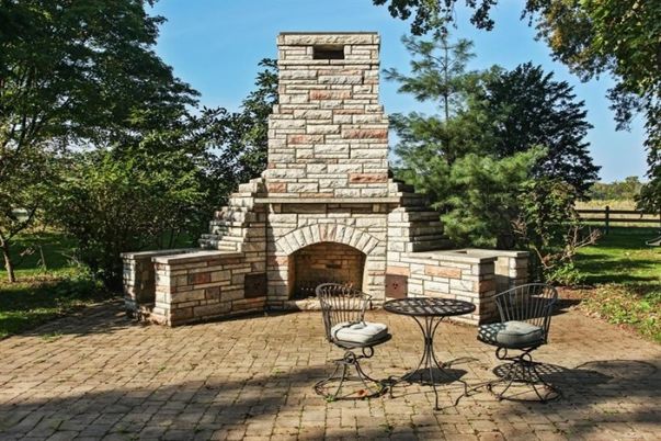 Exterior, Fireplace