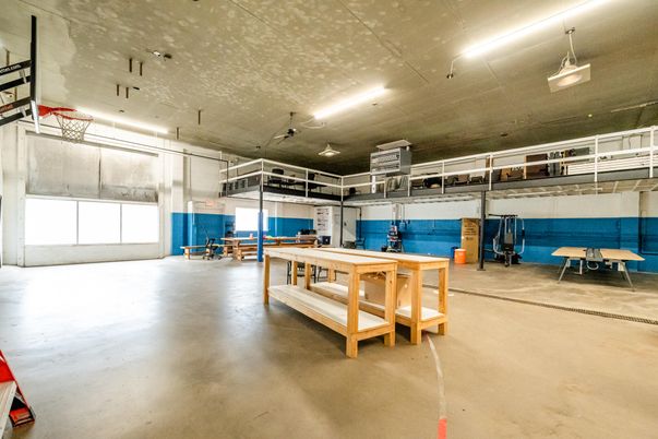 Garage, Interior